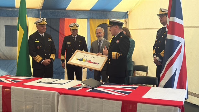 NDM Oiapoque (former HMS BULWARK) Brazil / UK Print